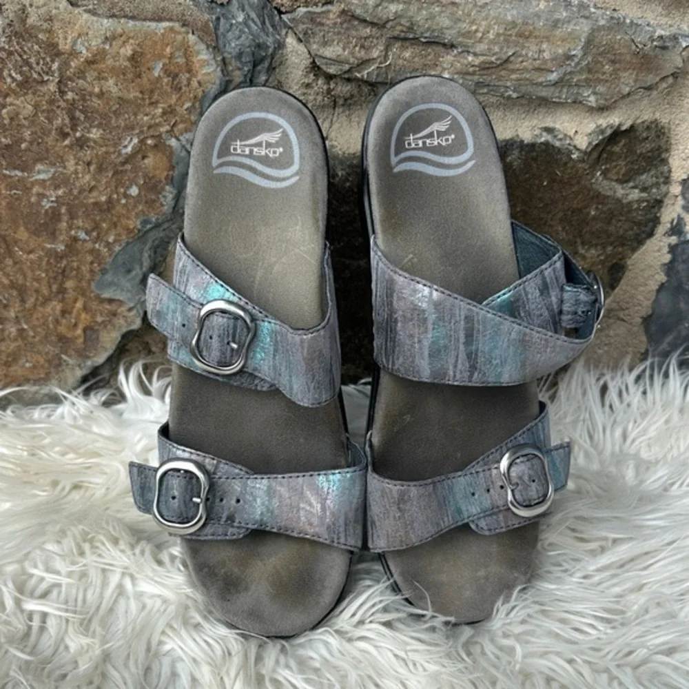 Dankso 'Sophie' Buckled Slip On Wedge Sandals in Iridescent Gunmetal Size 40